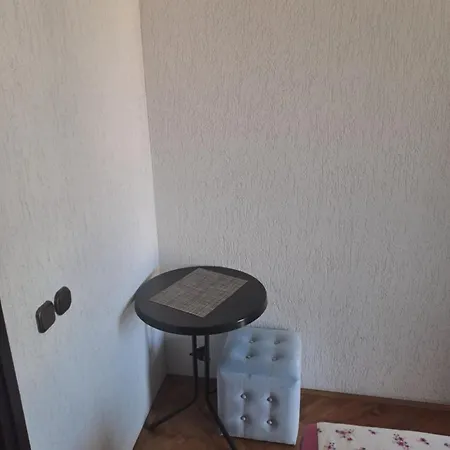 Romansa בית הארחה