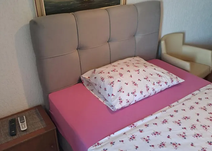 Romansa Πανσιόν 2*