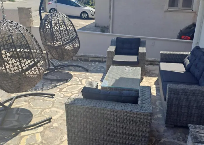 Romansa Maison d'hôtes 2*