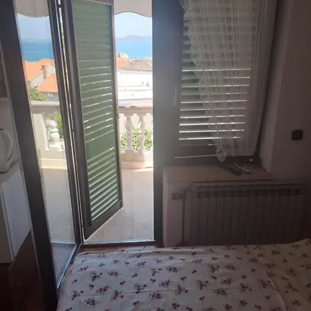 Romansa Гостьовий будинок 2*